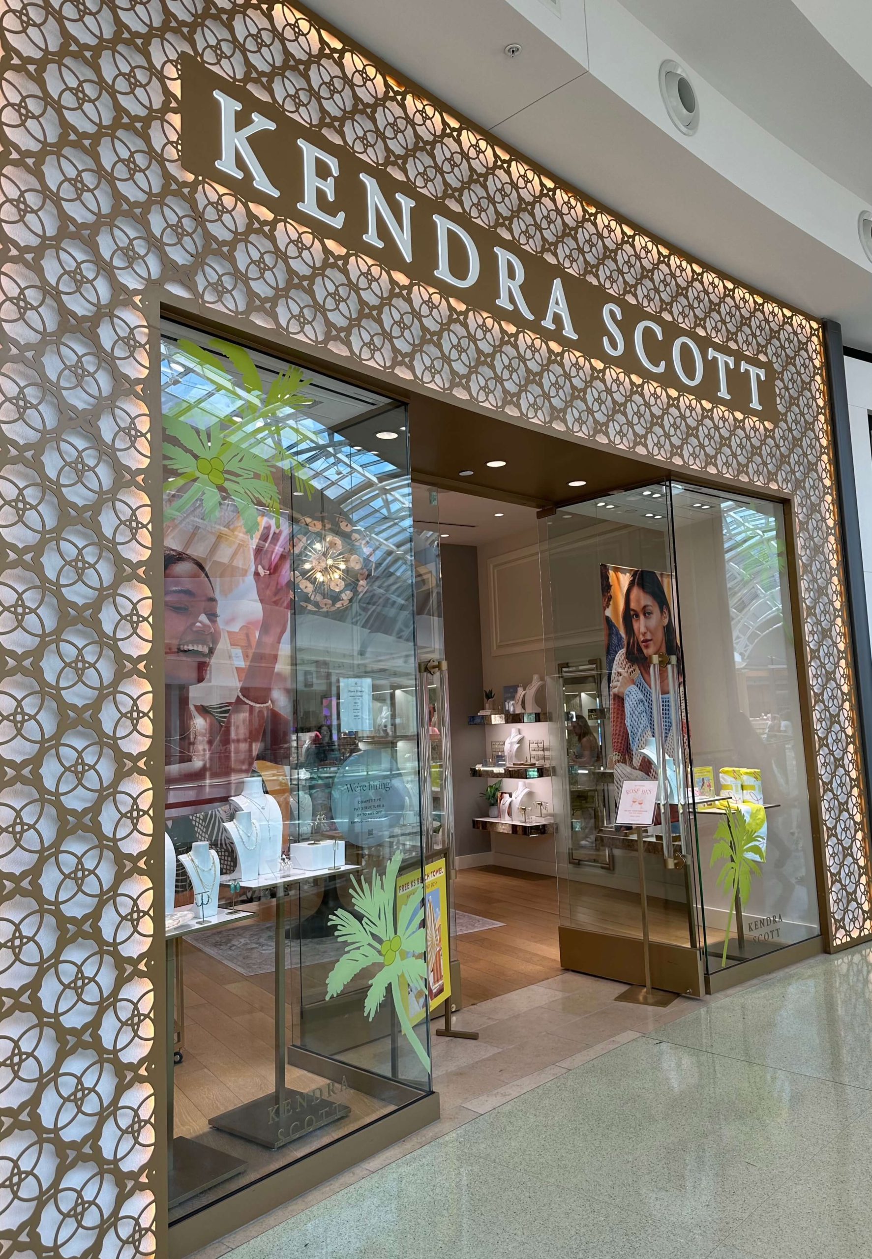 Kendra Scott at the Mall at Millenia in Orlando Florida